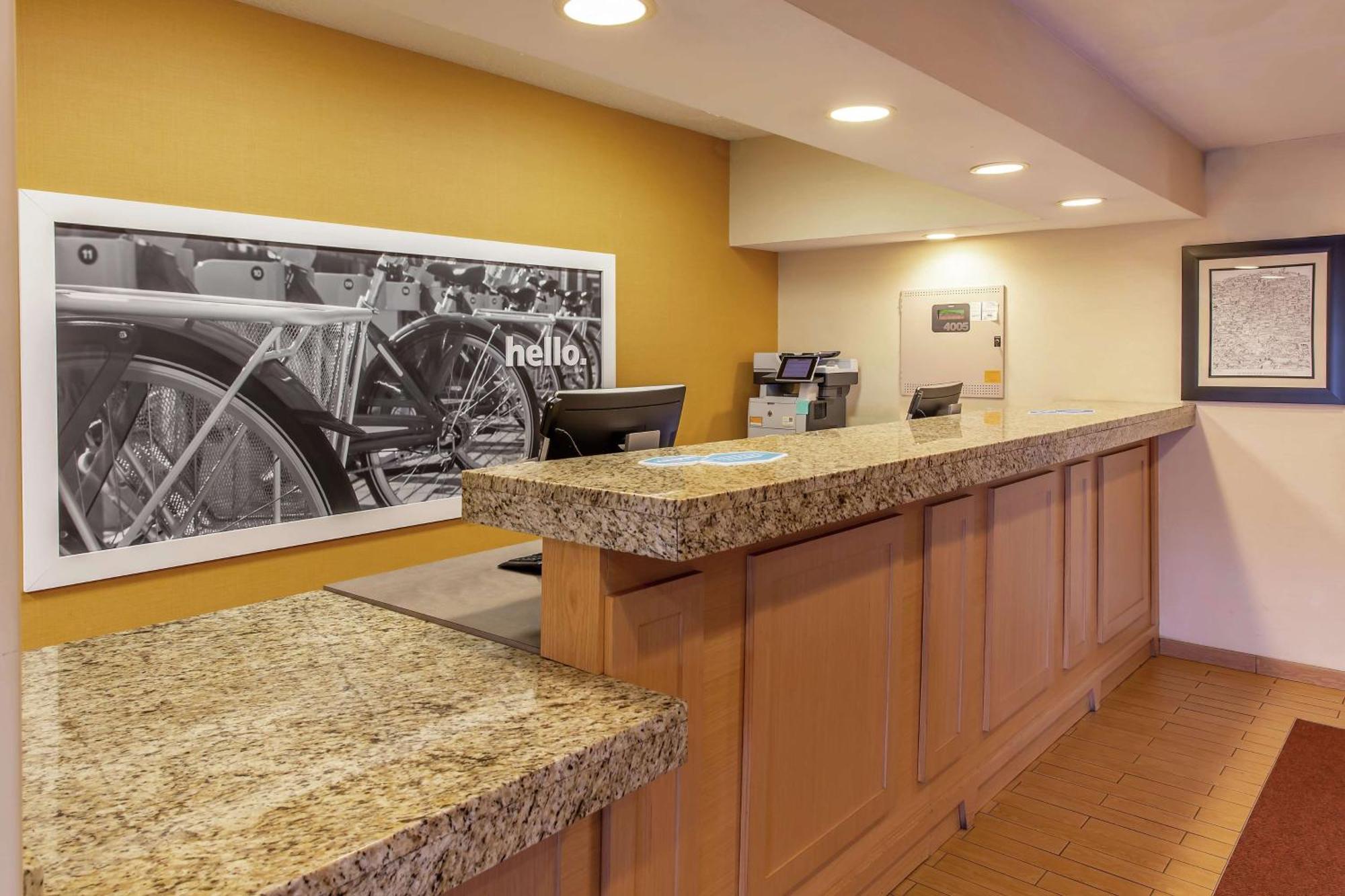 Hampton Inn Minneapolis-Burnsville Exterior photo
